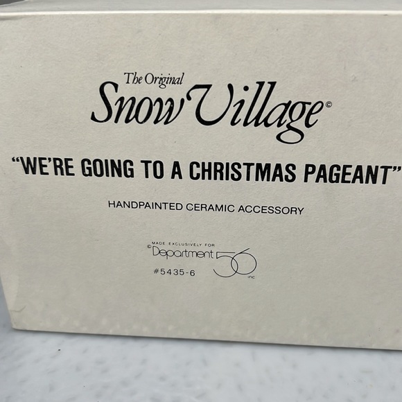 Vintage 1992 Dept. 56 "We're Going To A Christmas Pageant" Retired Hand Painted - Picture 2 of 8
